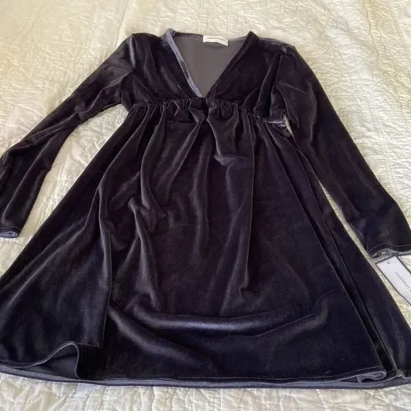 NWT GOODNIGHT MACAROON GREY VELVET DRESS SIZE SMALL - Picture 5 of 6